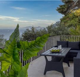 4 bedroom villa with pool by the sea, near Corfu town, sleeps 8